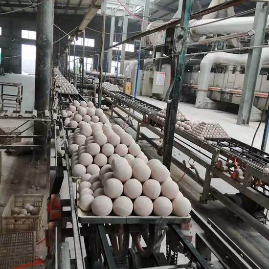Boule en céramique d'alumine réfractaire résistante de médias blancs de diverses tailles matérielles pures élevées